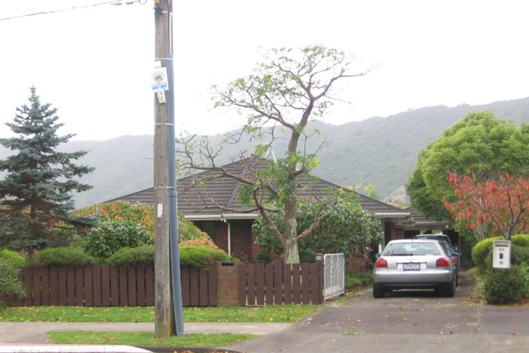 Photo of property in 53 Ngarara Road, Waikanae, 5036