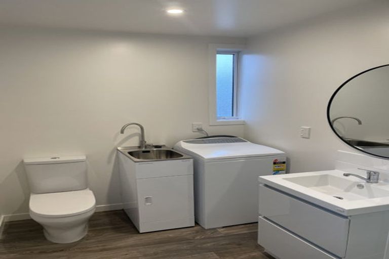 Photo of property in 2/82 Warwick Street, Wilton, Wellington, 6012