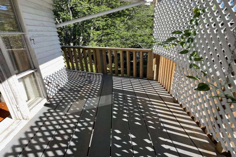 Photo of property in 26 Glen Marine Parade, Glendene, Auckland, 0602