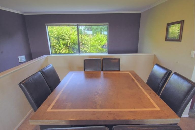 Photo of property in 17 Bell Street, Clive, 4102