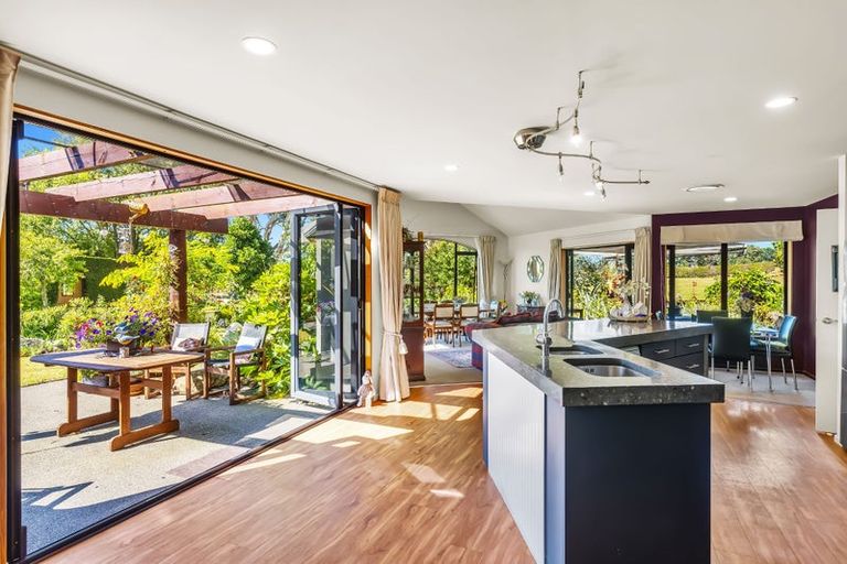 Photo of property in 33 Wood Leigh, Paraparaumu Beach, Paraparaumu, 5032