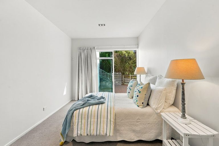 Photo of property in 11 Stronsay Lane, Hillsborough, Christchurch, 8022