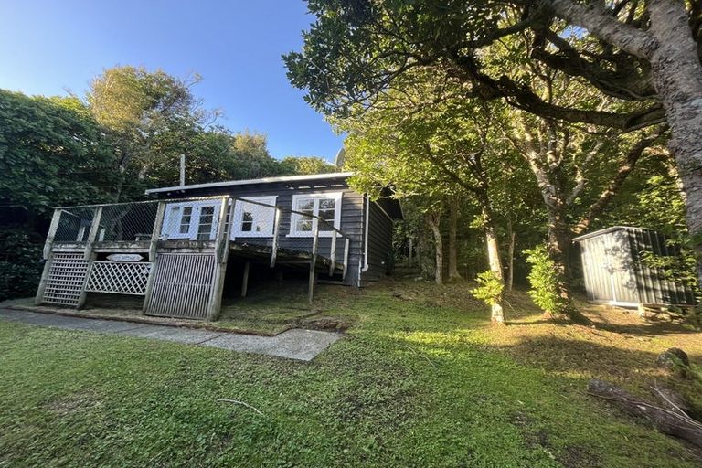 Photo of property in 325 Grays Road, Pauatahanui, Porirua, 5381