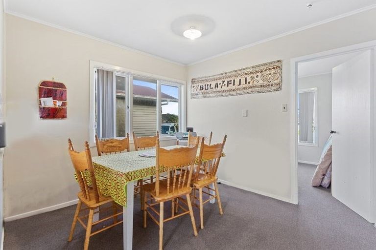 Photo of property in 16 Cheviot Street, Mangere East, Auckland, 2024