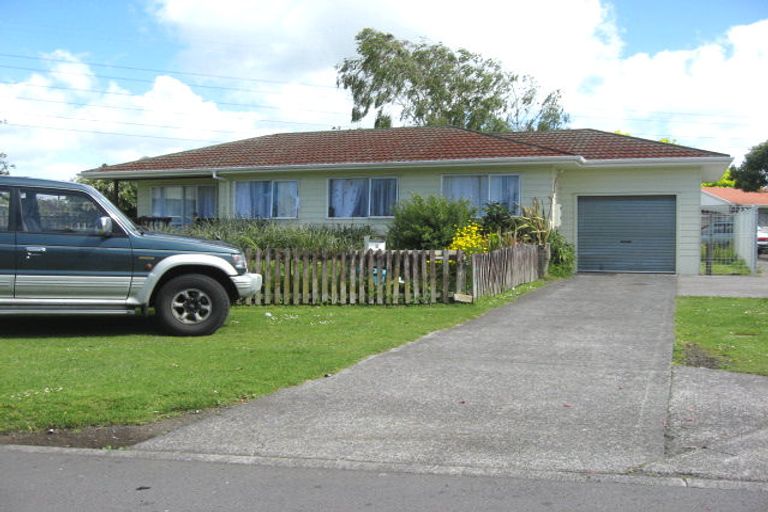 Photo of property in 6 Clarice Place, Takanini, 2112