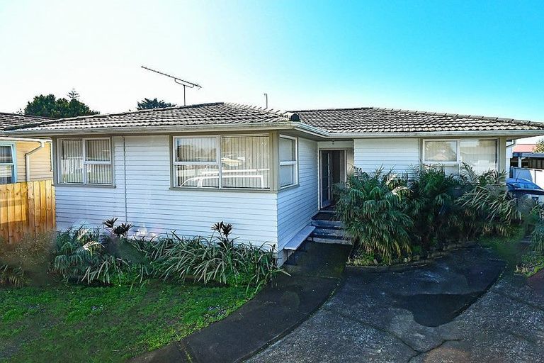 Photo of property in 10 Harania Avenue, Favona, Auckland, 2024