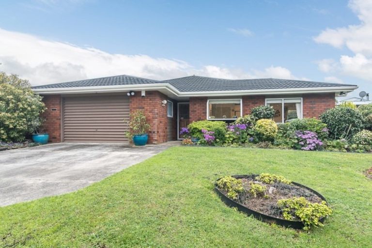Photo of property in 59 Queens Road, Waikanae Beach, Waikanae, 5036