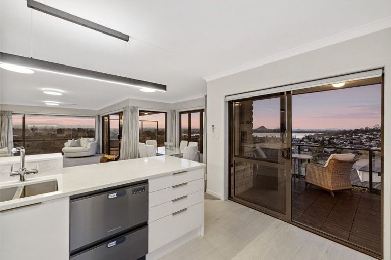 Photo of property in 25 Aurora Avenue, Welcome Bay, Tauranga, 3112