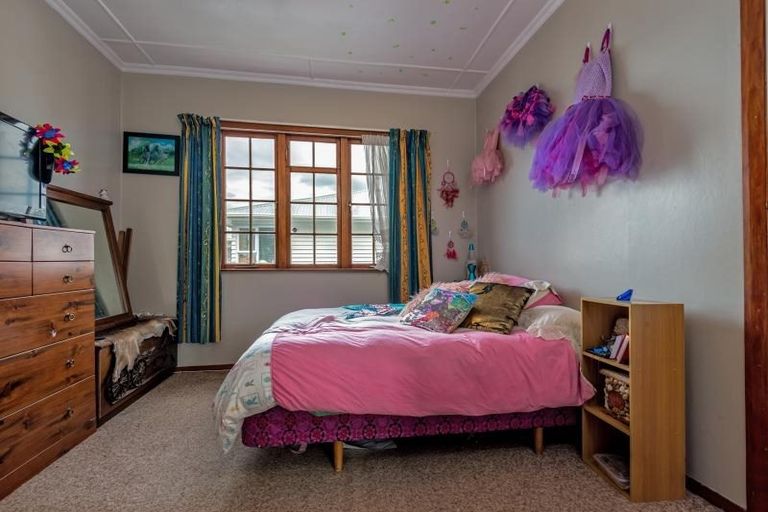 Photo of property in 1006 Tremaine Avenue, Roslyn, Palmerston North, 4414