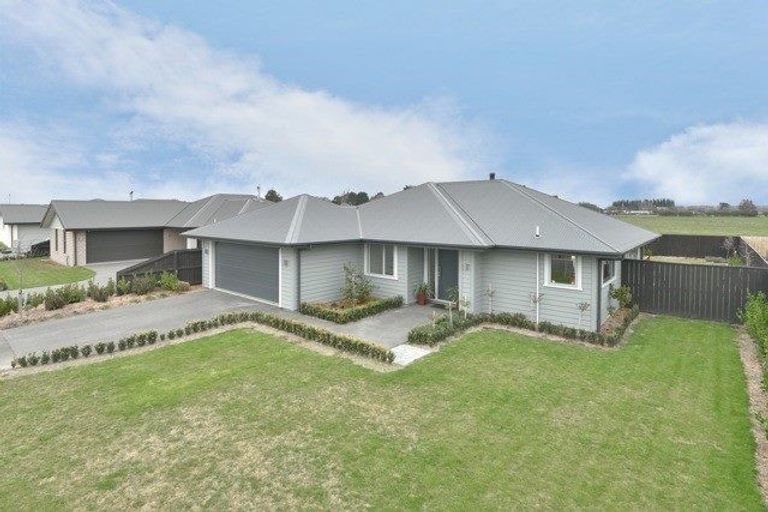 Photo of property in 11 Cassini Place, Leeston, 7632