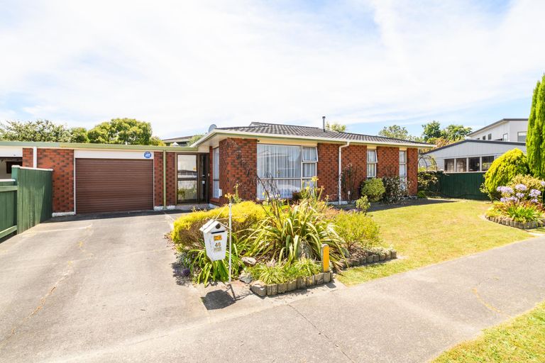 Photo of property in 46 Rennie Avenue, Milson, Palmerston North, 4414
