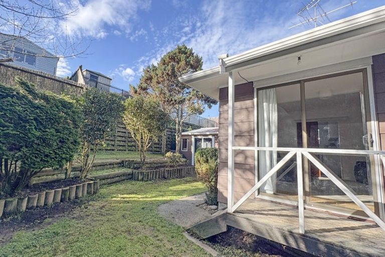 Photo of property in 69b Hartford Crescent, Totara Park, Upper Hutt, 5018