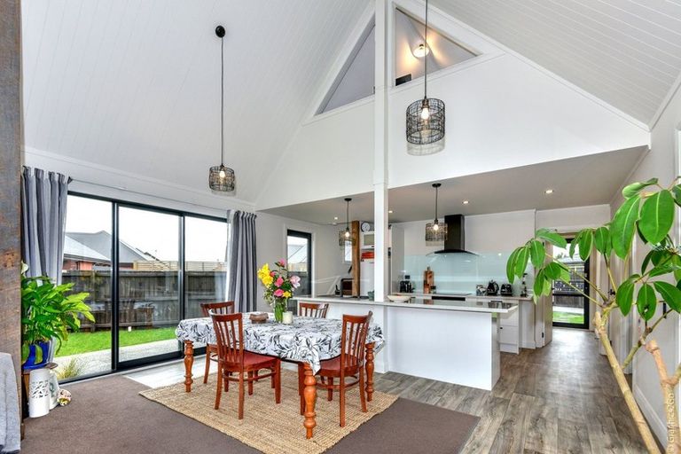 Photo of property in 16 Walter Place, Kirwee, Darfield, 7571