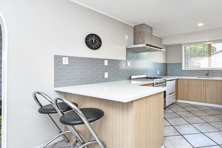 Photo of property in 18 Deodar Place, Totara Heights, Auckland, 2105