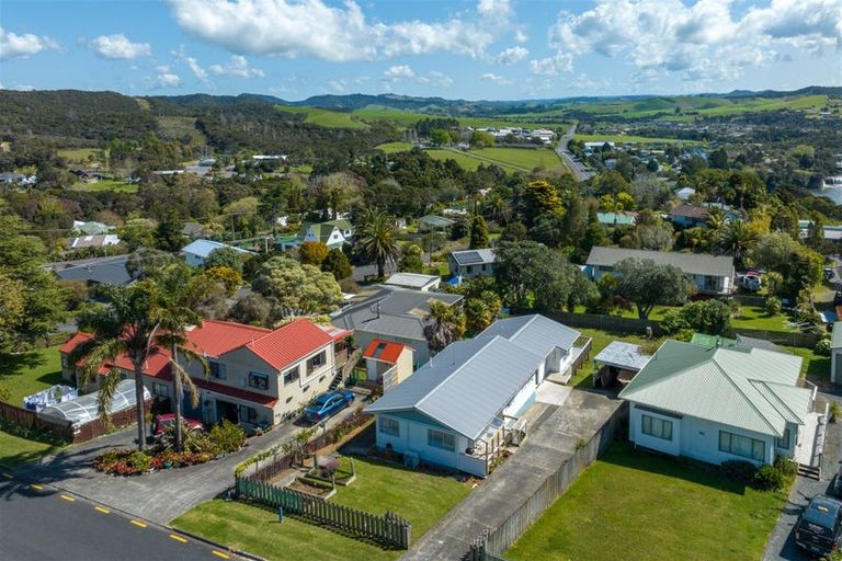 Photo of property in 8 Yorke Road, Haruru, 0204