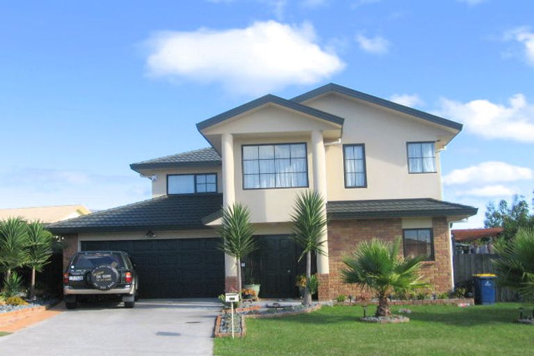 Photo of property in 40 Roy Maloney Drive, Henderson, Auckland, 0612