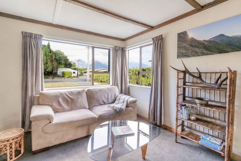 Photo of property in 39 Home Street, Manapouri, 9679