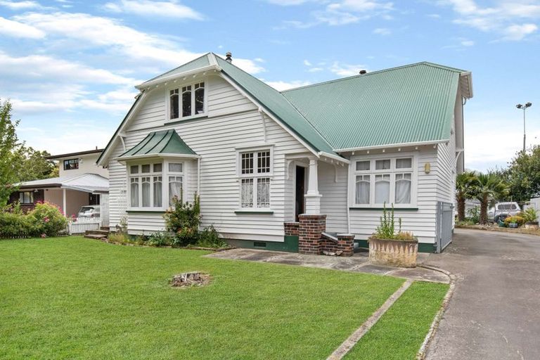 Photo of property in 9b Pascal Street, Palmerston North, 4410