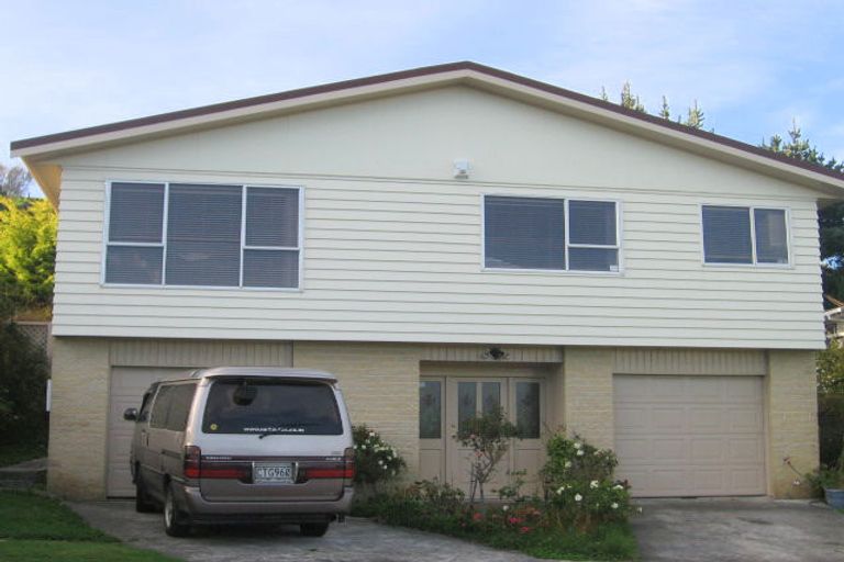 Photo of property in 18 Livet Place, Papakowhai, Porirua, 5024