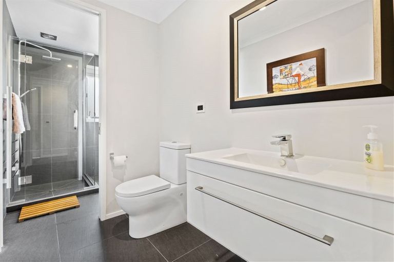 Photo of property in 8 Te Roera Place, Riverhead, 0820