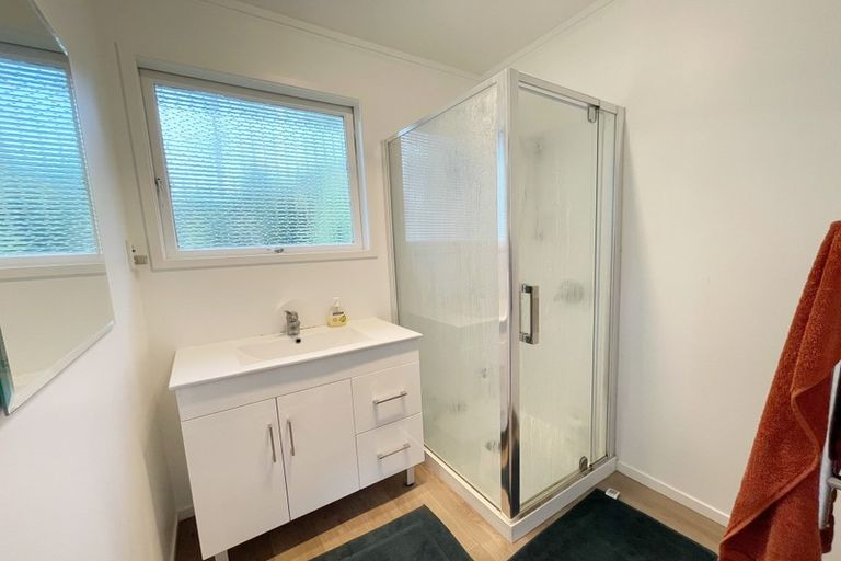 Photo of property in 38 Neal Avenue, Glenfield, Auckland, 0629