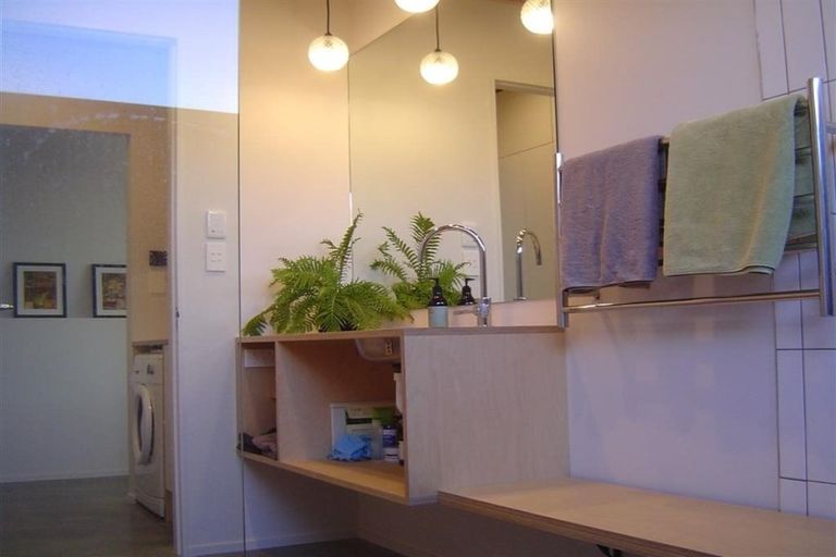 Photo of property in 26 Surf Road, Stanmore Bay, Whangaparaoa, 0932