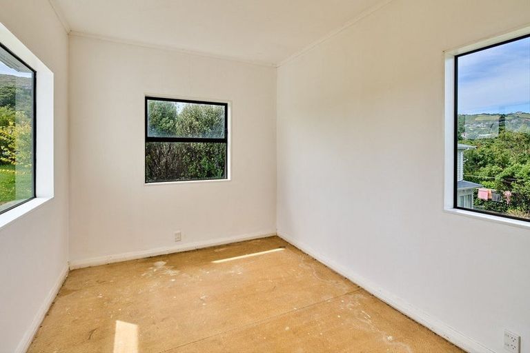 Photo of property in 56 Ranui Terrace, Tawa, Wellington, 5028