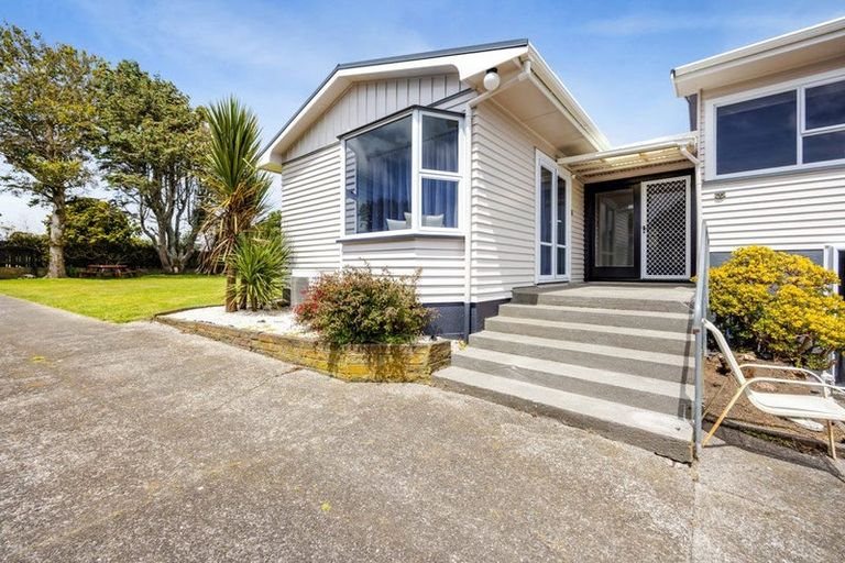 Photo of property in 90 Manawapou Road, Hawera, 4610