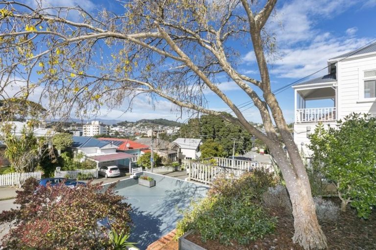 Photo of property in 70 Wright Street, Mount Cook, Wellington, 6021