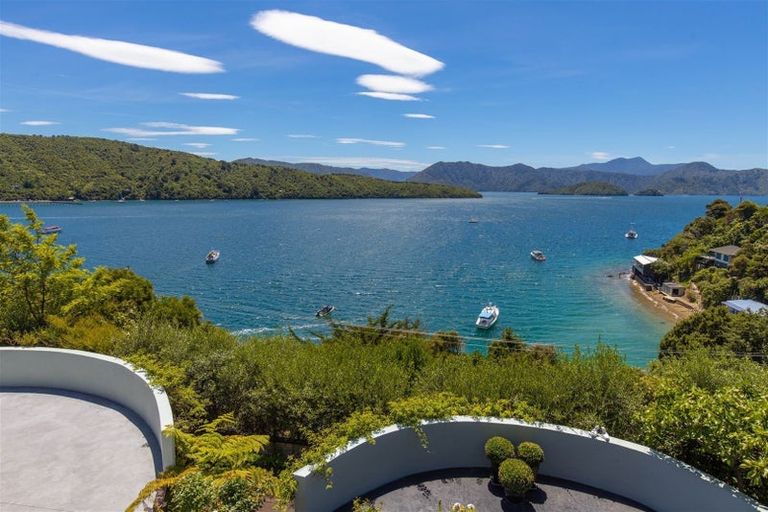 Photo of property in 2 Marina View Estate, Waikawa, Picton, 7281