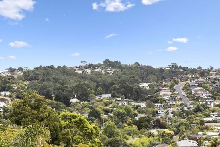 Photo of property in 1/52 Gulf View Road, Murrays Bay, Auckland, 0630
