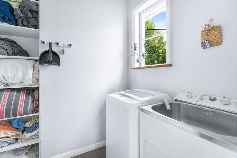 Photo of property in 116 Forest Lake Road, Forest Lake, Hamilton, 3200