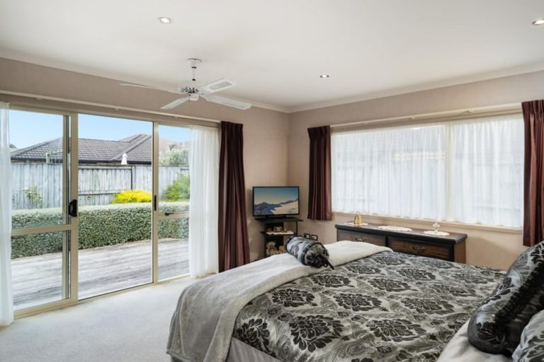 Photo of property in 9 Waiora Place, Pyes Pa, Tauranga, 3112