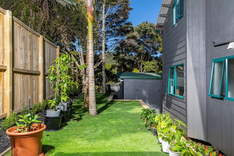 Photo of property in 112 Mountain Road, Henderson Valley, Auckland, 0612