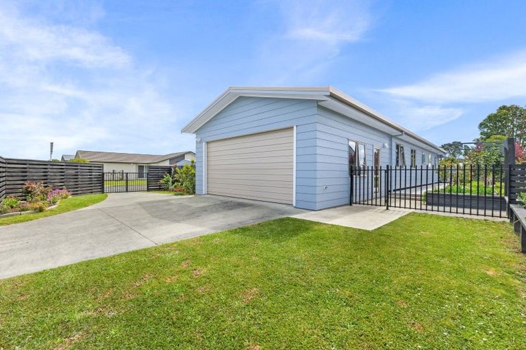 Photo of property in 16 Kedge Drive, Mangawhai, 0505