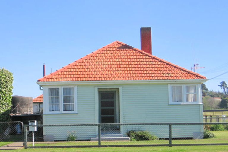 Photo of property in 27 Easton Street, Foxton, 4814