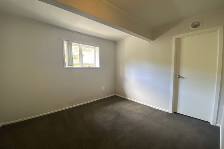 Photo of property in 70 Eskdale Road, Birkdale, Auckland, 0626