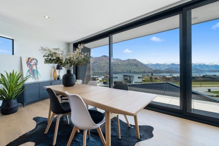 Photo of property in 58 Forest Heights, Wanaka, 9305