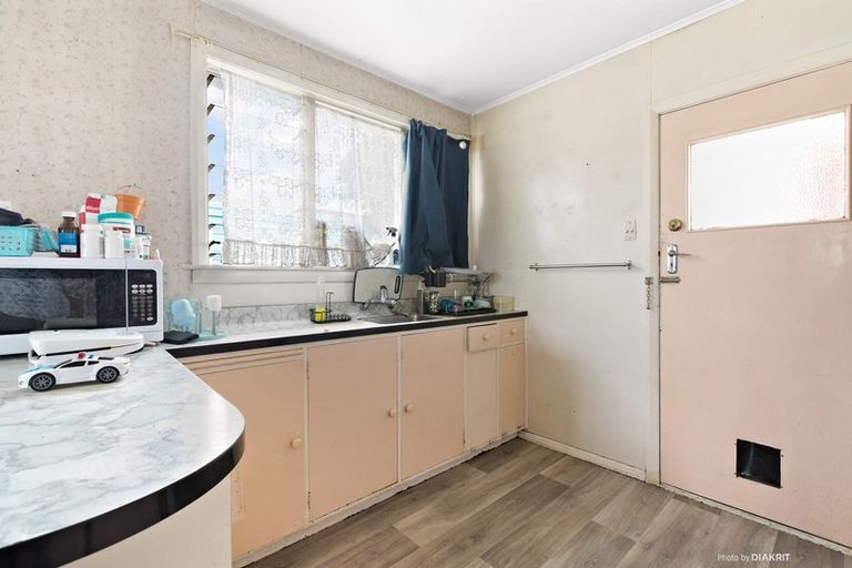 Photo of property in 9 Costley Street, Carterton, 5713