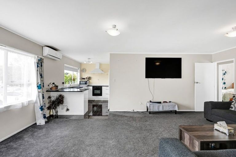 Photo of property in 2/6 Wicklow Place, Bell Block, New Plymouth, 4312