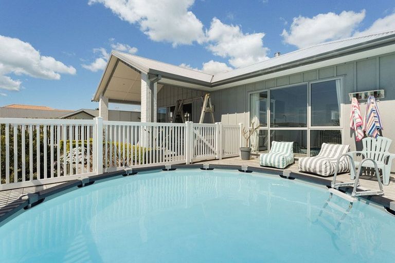 Photo of property in 165 Rowesdale Drive, Ohauiti, Tauranga, 3112