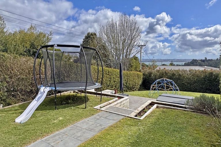 Photo of property in 43 Balmain Road, Birkenhead, Auckland, 0626