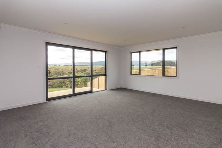Photo of property in 35 Silicon Way, Fitzherbert, Palmerston North, 4410