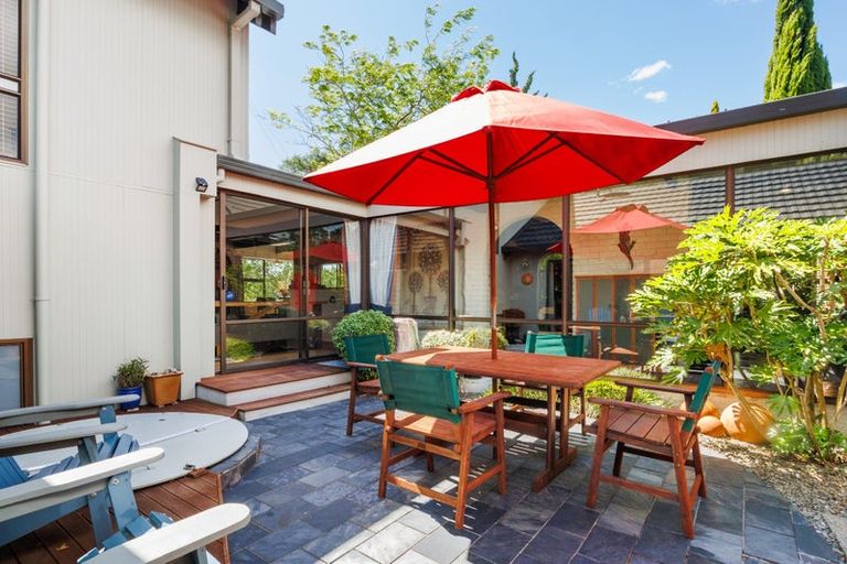 Photo of property in 101 Clifton Terrace, Fitzherbert, Palmerston North, 4410