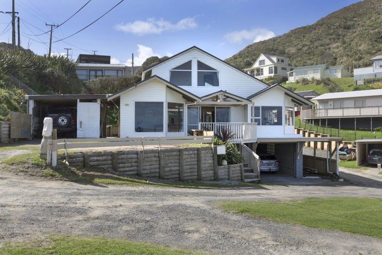Photo of property in 1 Ocean Close, Te Kopuru, Dargaville, 0371