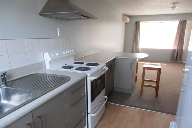 Photo of property in 52 Springfield Road, St Albans, Christchurch, 8014