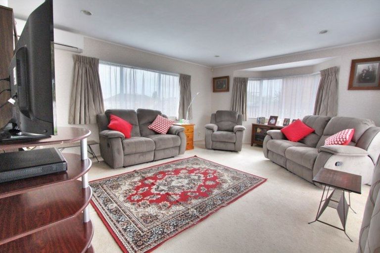 Photo of property in 2/65 East Street, Papakura, 2110