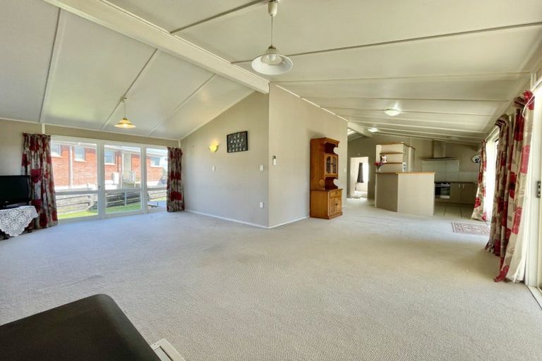 Photo of property in 2 Rimu Place, Tokoroa, 3420