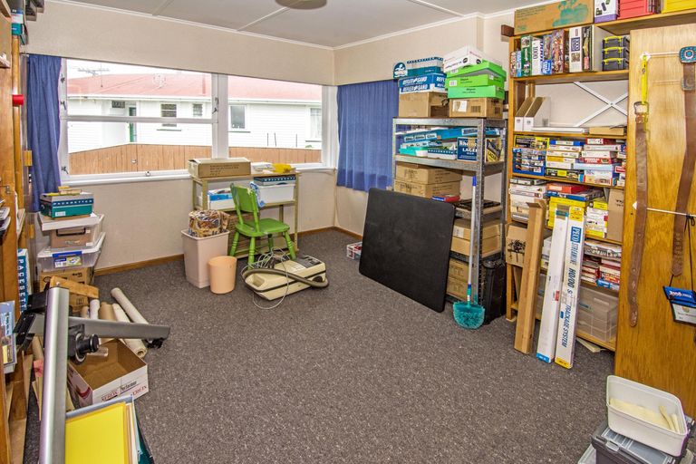 Photo of property in 41 Wavell Crescent, Lansdowne, Masterton, 5810