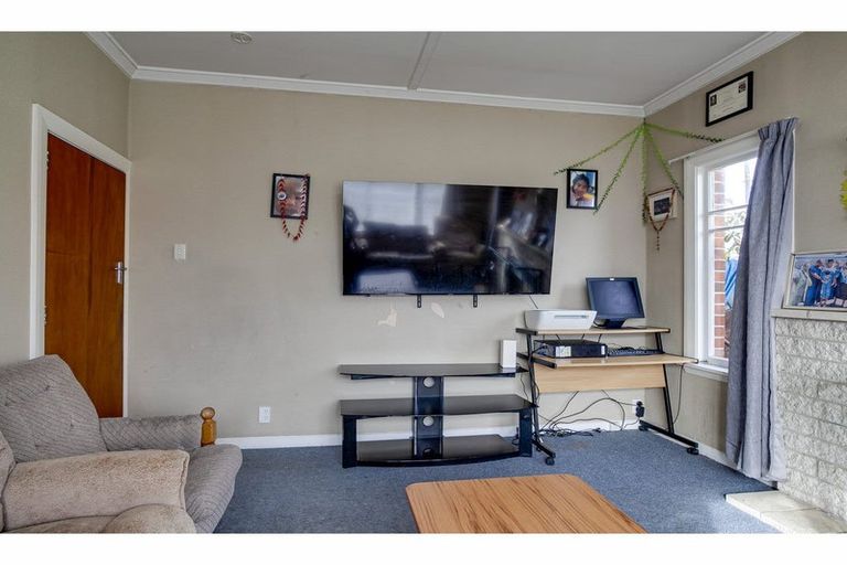 Photo of property in 16 Saint George Street, Watlington, Timaru, 7910